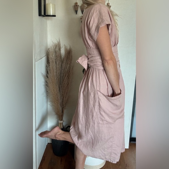 Seaside Tones Linen Dress - Picture 7 of 10